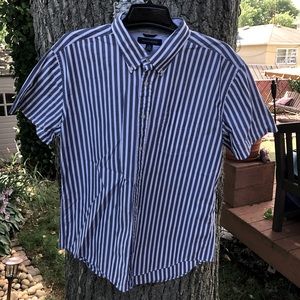 Tommy Hilfiger short sleeve button down shirt